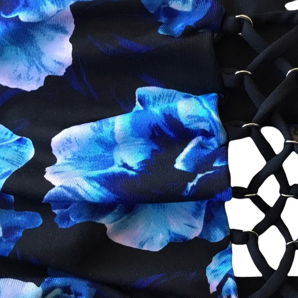 PINK Victoria’s Secret Floral Tie Up Keyhole Bikini Top Medium - Picture 4 of 7